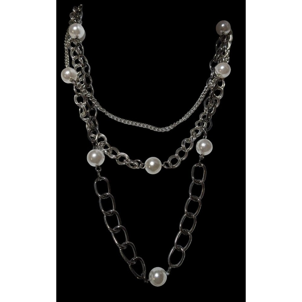 Elegant Silver Pearl Necklace